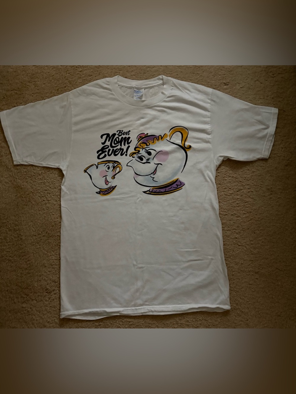 EUC Disney Adult Sz S/P White 'Best Mom Ever!' Chip and Mrs Potts Graphic Tee